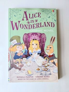 Usborne Alice in Wonderland Graphic Novel - Mint Green Cover